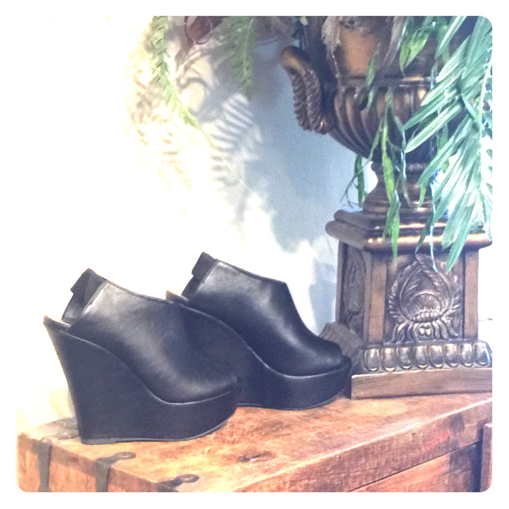 MADDEN GIRL WALLUP WEDGE SHOE